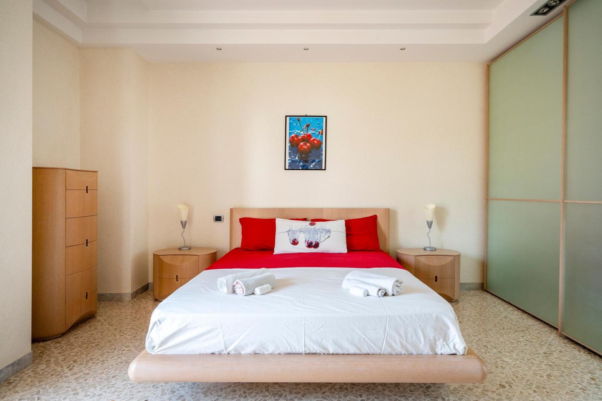 Cherry House Monopoli Bagian luar foto