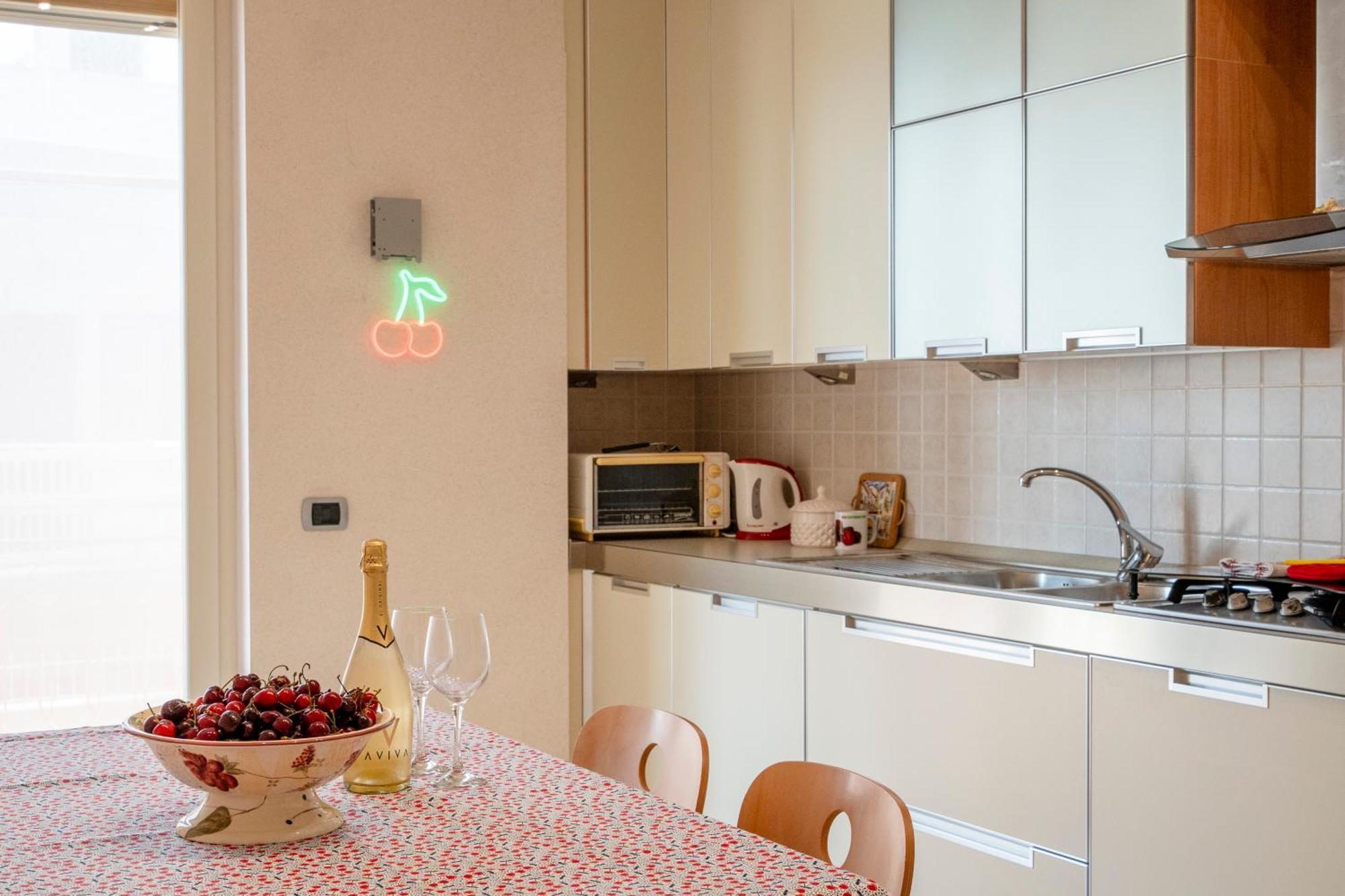 Cherry House Monopoli Bagian luar foto